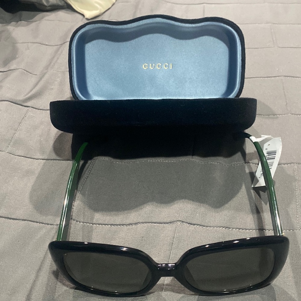 Black Gucci glasses